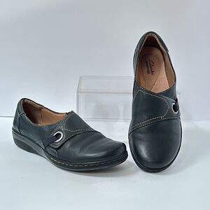 Clarks Collection Shoes Womens 7.5 Navy Leather Comfort Slip On Casual Loafers